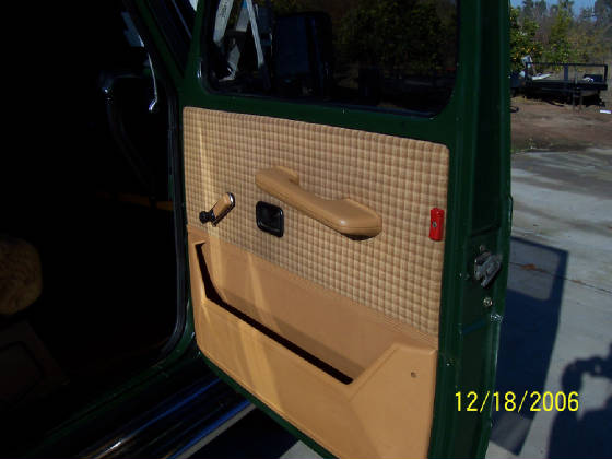 gwagonrightfrontdoorpanel1.jpg